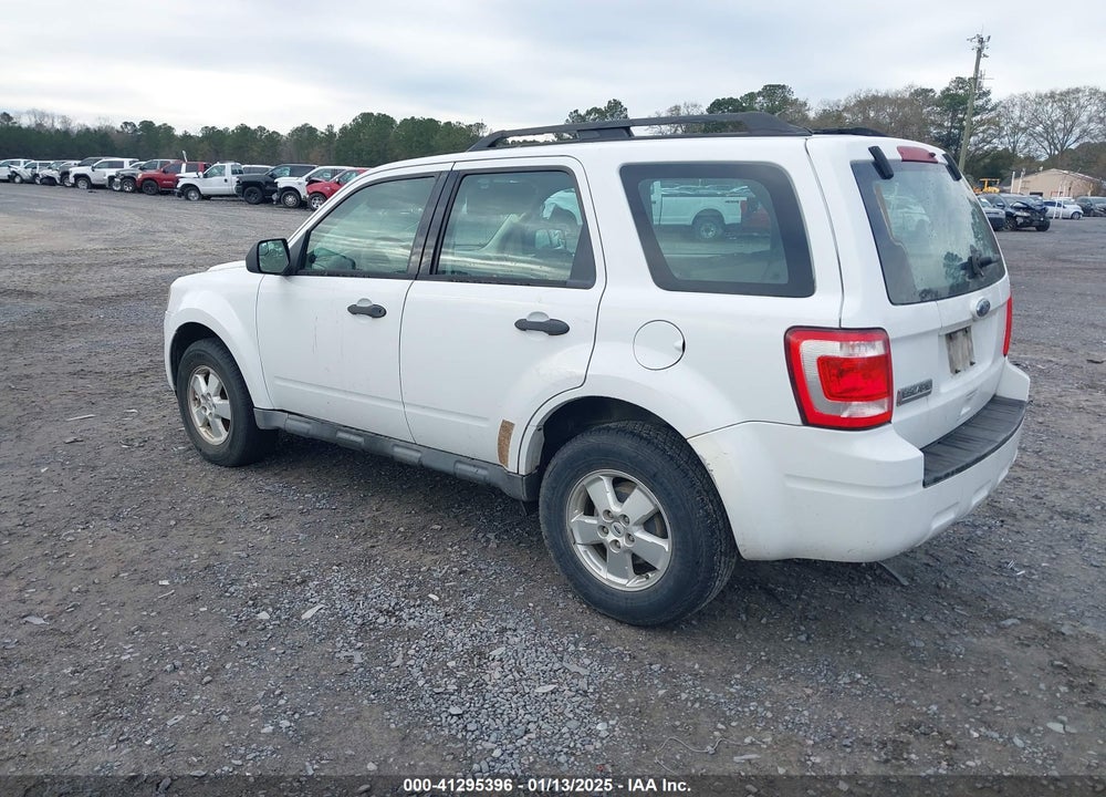 2010 FORD ESCAPE XLS VIN: 1FMCU0C70AKB03284