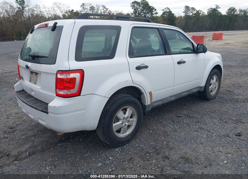 2010 FORD ESCAPE XLS VIN: 1FMCU0C70AKB03284