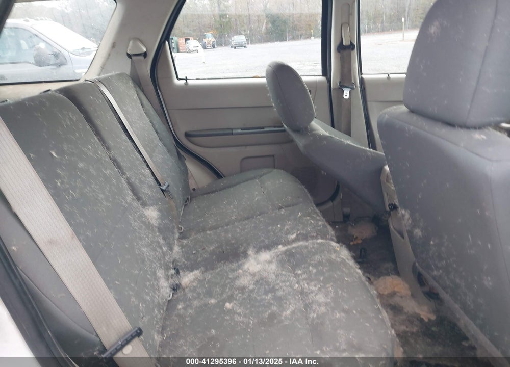 2010 FORD ESCAPE XLS VIN: 1FMCU0C70AKB03284