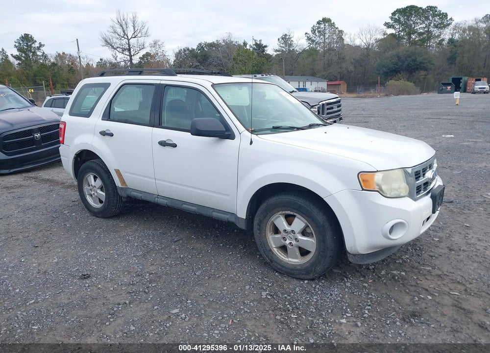 2010 FORD ESCAPE XLS VIN: 1FMCU0C70AKB03284