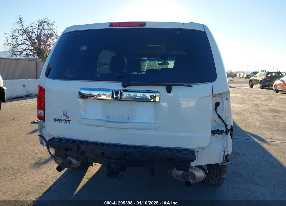 2012 HONDA PILOT LX VIN: 5FNYF3H26CB029680