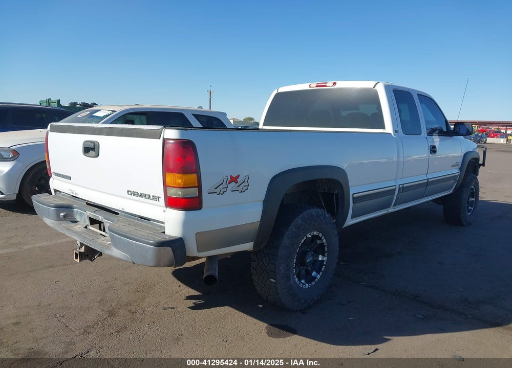 2001 CHEVROLET SILVERADO 2500HD LS/LT VIN: 1GCHK29181E210323