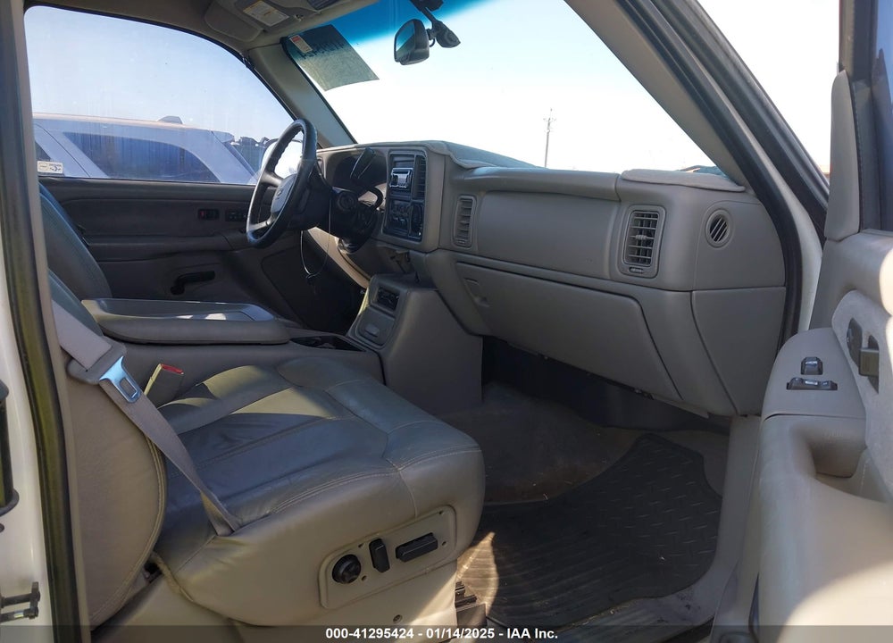 2001 CHEVROLET SILVERADO 2500HD LS/LT VIN: 1GCHK29181E210323