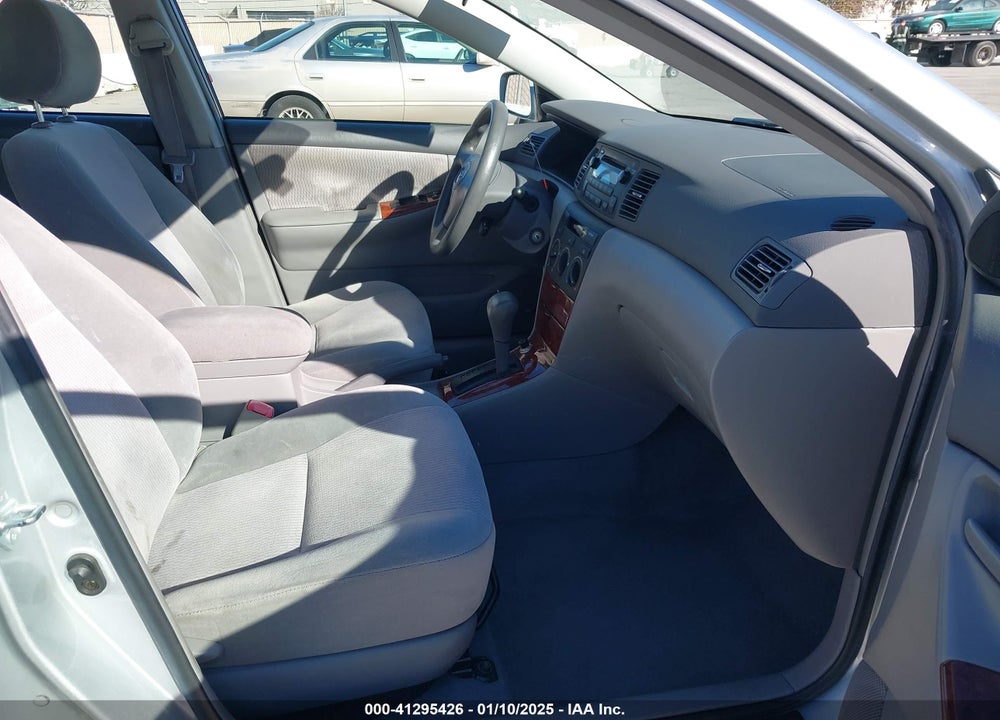 2005 TOYOTA COROLLA LE VIN: 1NXBR32EX5Z421941