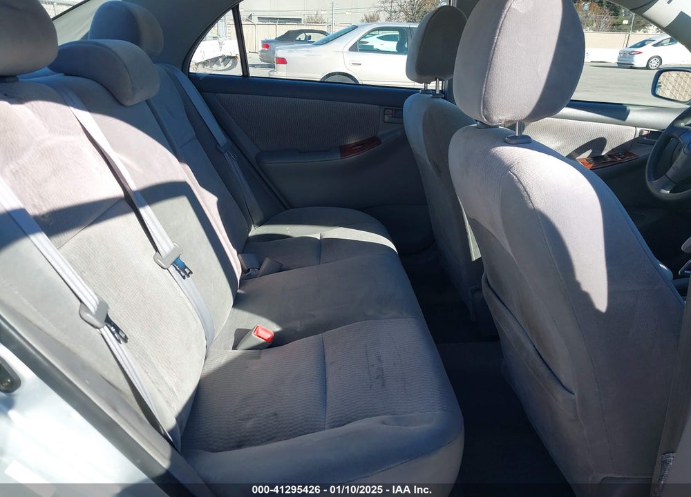 2005 TOYOTA COROLLA LE VIN: 1NXBR32EX5Z421941
