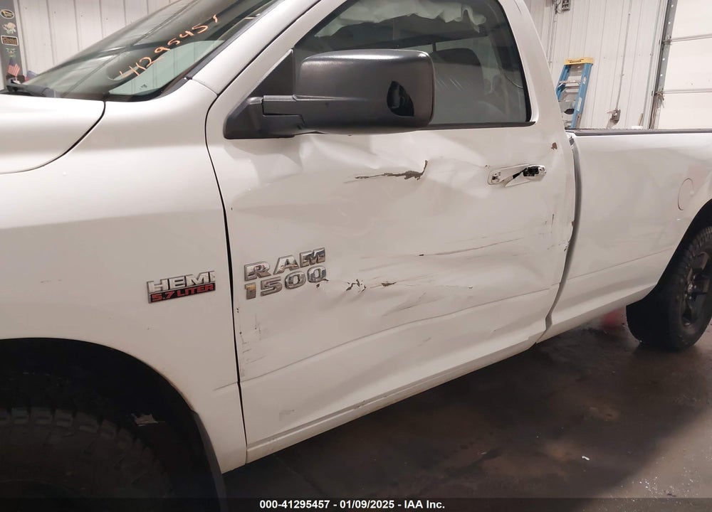 2014 RAM 1500 VIN: 3C6JR7ET1EG132359