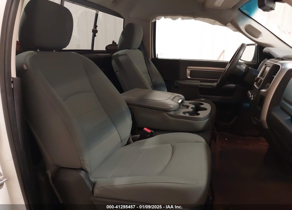 2014 RAM 1500 VIN: 3C6JR7ET1EG132359