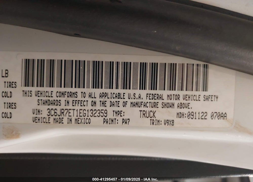 2014 RAM 1500 VIN: 3C6JR7ET1EG132359