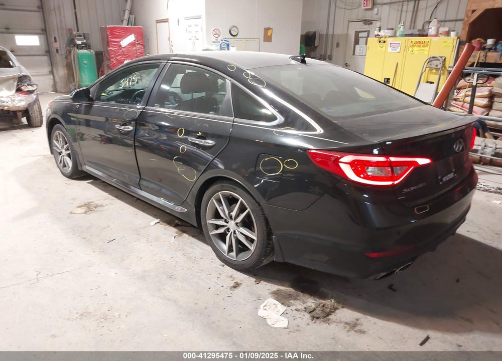 2015 HYUNDAI SONATA SPORT 2.0T VIN: 5NPE34AB3FH156923