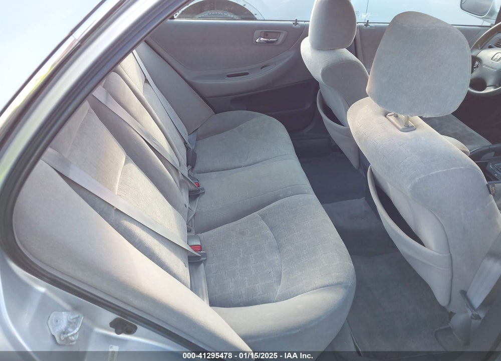 2002 HONDA ACCORD 2.3 EX/2.3 SE VIN: 1HGCG66872A146838