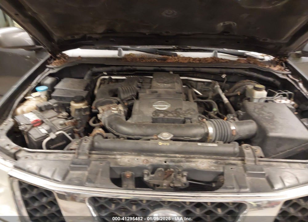 2006 NISSAN FRONTIER LE VIN: 1N6AD07W26C472353