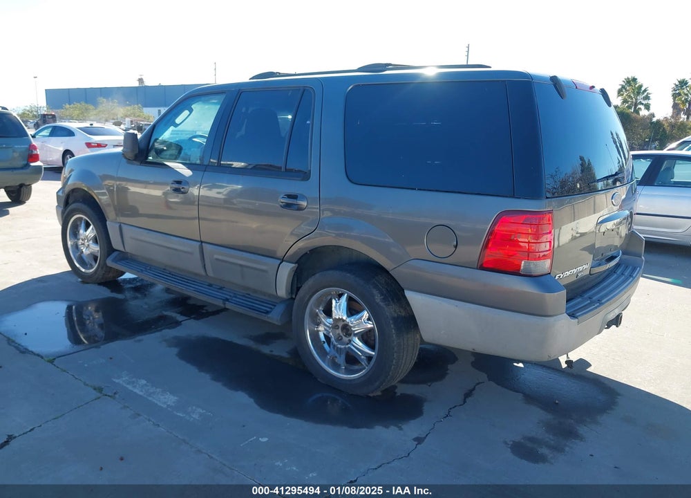 2003 FORD EXPEDITION XLT VIN: 1FMRU15W13LA29181