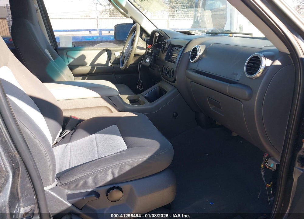 2003 FORD EXPEDITION XLT VIN: 1FMRU15W13LA29181