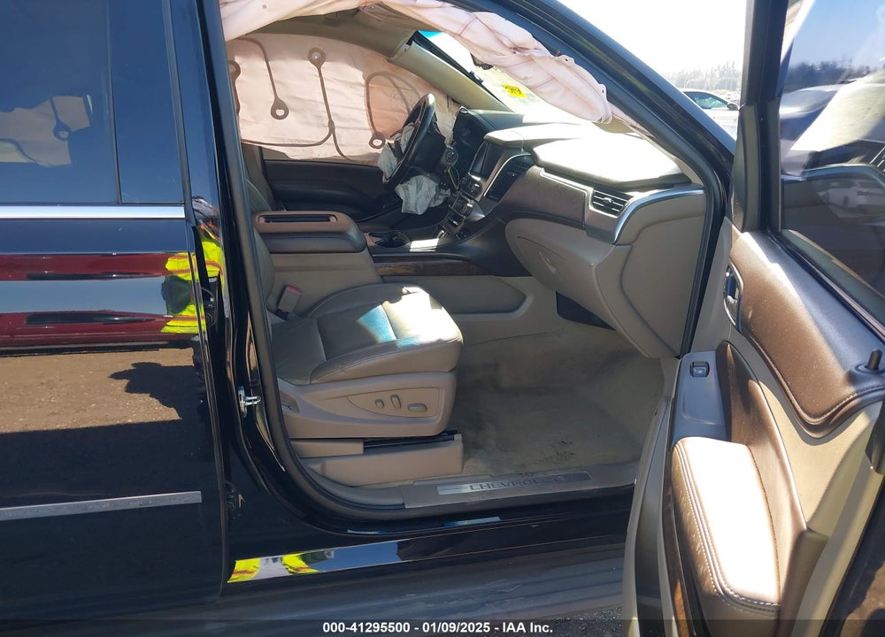 2015 CHEVROLET SUBURBAN 1500 LT VIN: 1GNSCJKC7FR559134