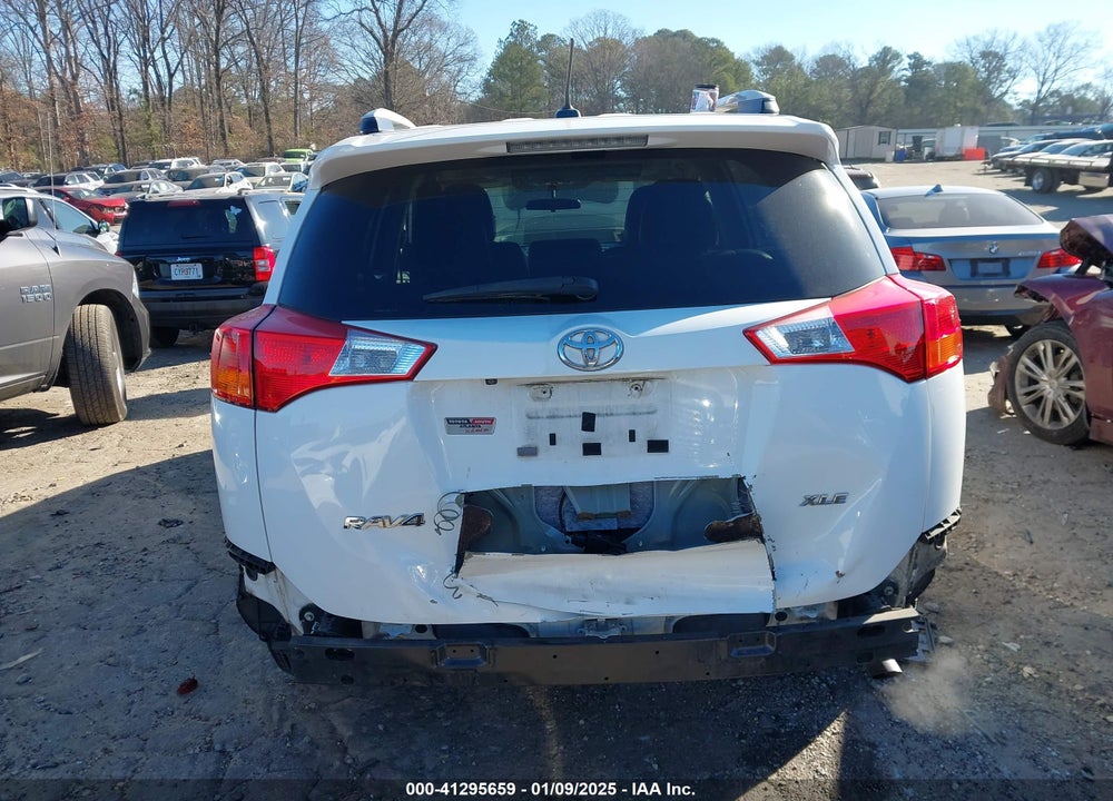 2015 TOYOTA RAV4 XLE VIN: 2T3WFREV4FW171145