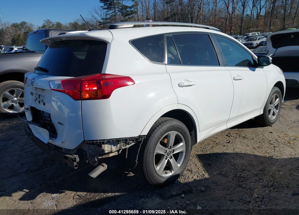 2015 TOYOTA RAV4 XLE VIN: 2T3WFREV4FW171145