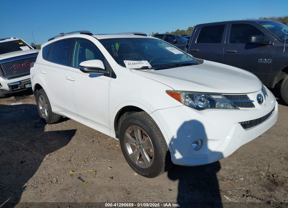 2015 TOYOTA RAV4 XLE VIN: 2T3WFREV4FW171145