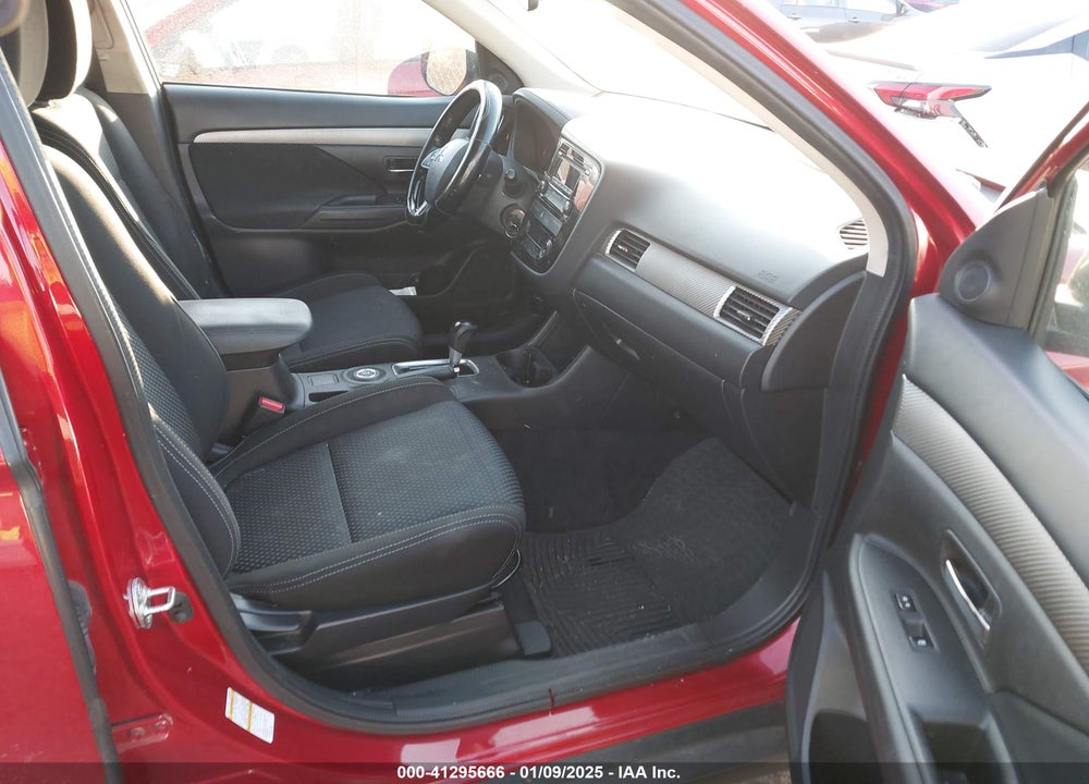 2016 MITSUBISHI OUTLANDER ES VIN: JA4AZ3A30GZ038686