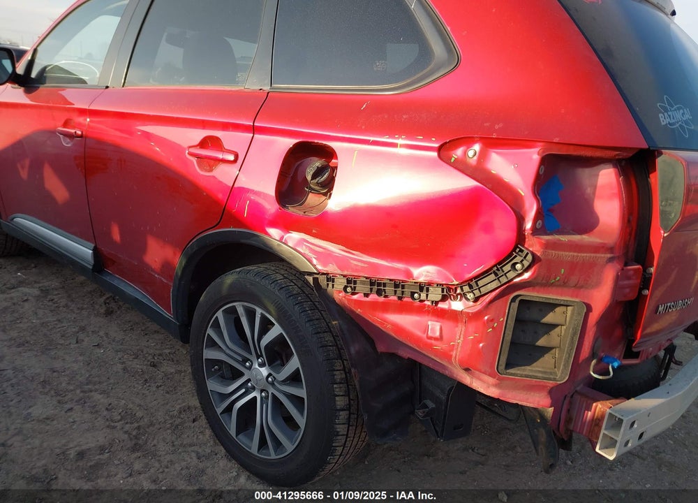 2016 MITSUBISHI OUTLANDER ES VIN: JA4AZ3A30GZ038686