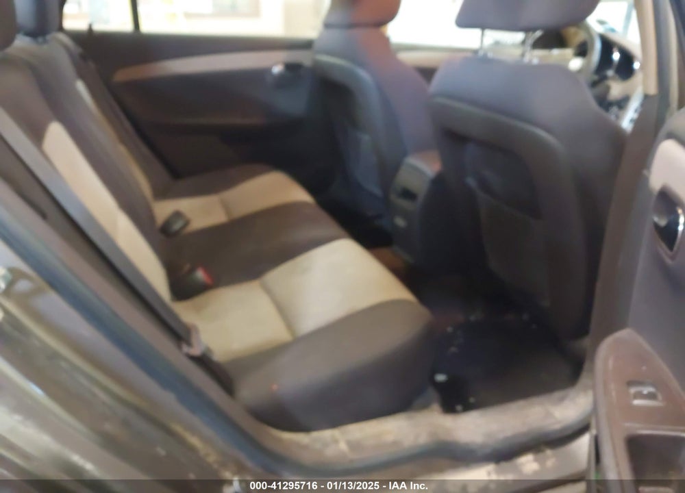 2011 CHEVROLET MALIBU VIN: 1G1ZB5E19BF217913