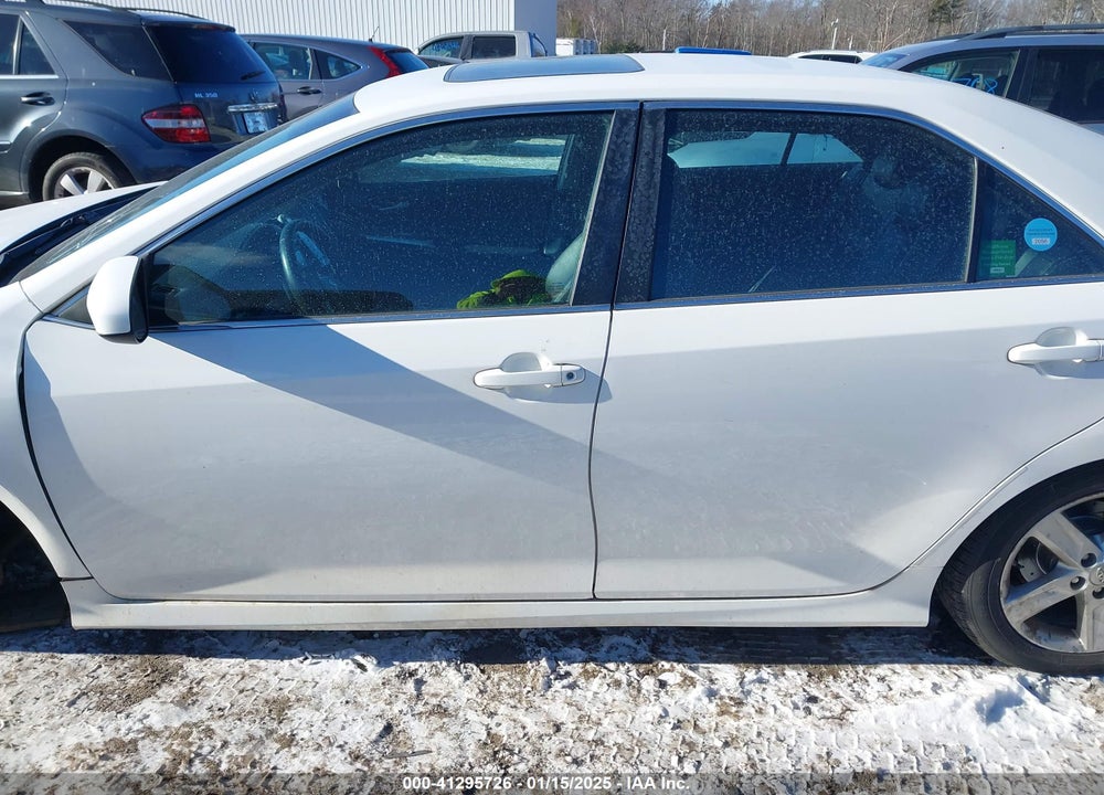 2013 TOYOTA CAMRY SE VIN: 4T1BF1FK5DU288842