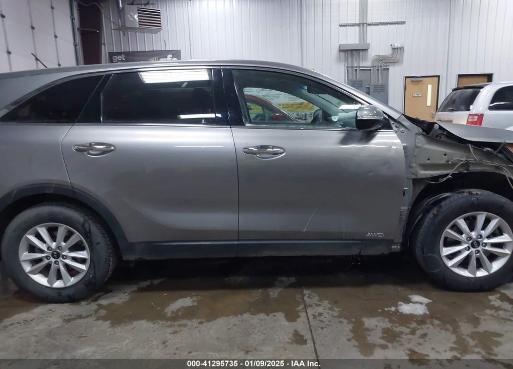 2019 KIA SORENTO 2.4L LX VIN: 5XYPGDA37KG509638