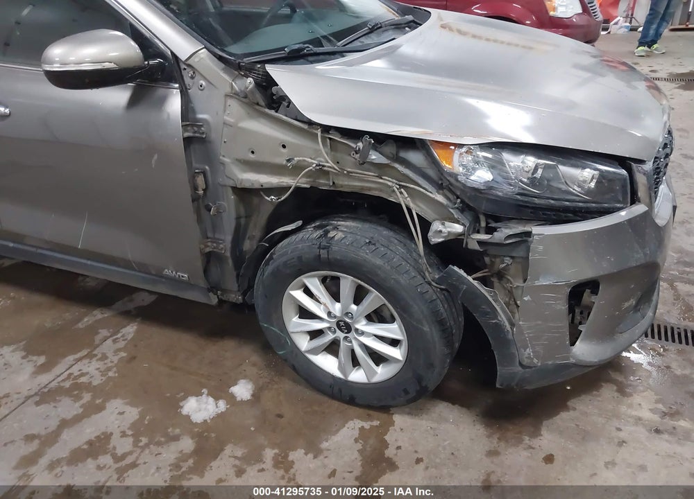 2019 KIA SORENTO 2.4L LX VIN: 5XYPGDA37KG509638