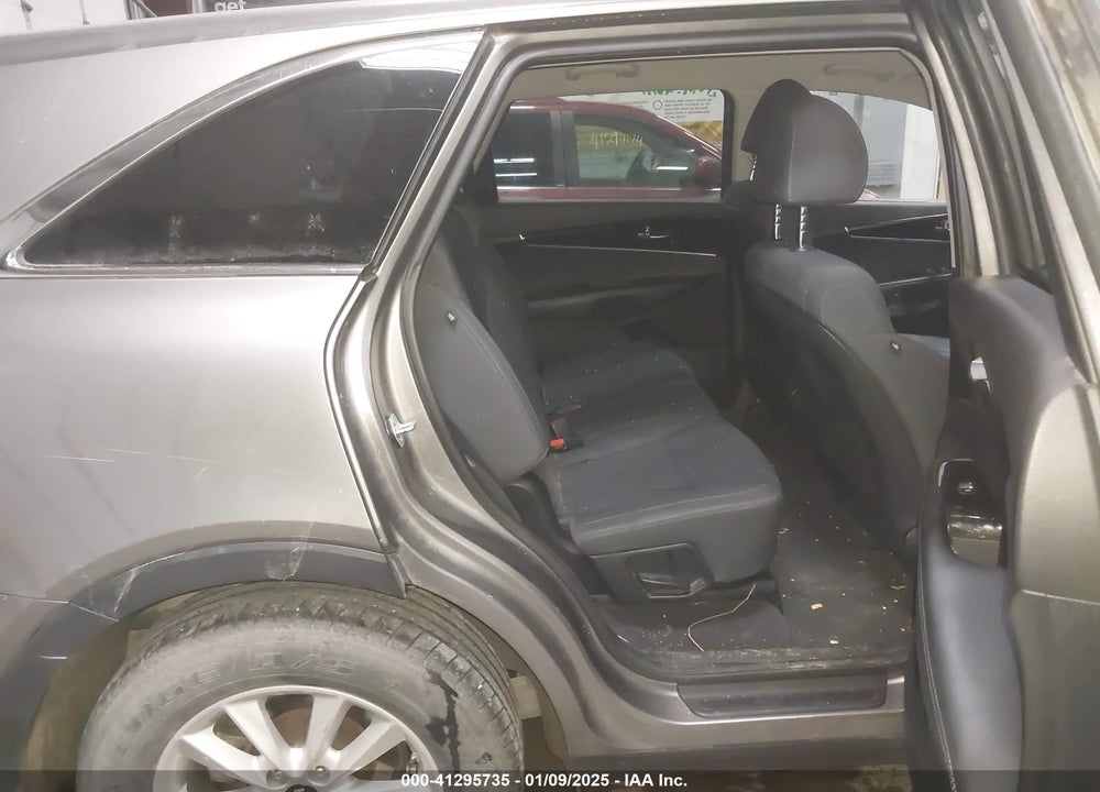 2019 KIA SORENTO 2.4L LX VIN: 5XYPGDA37KG509638