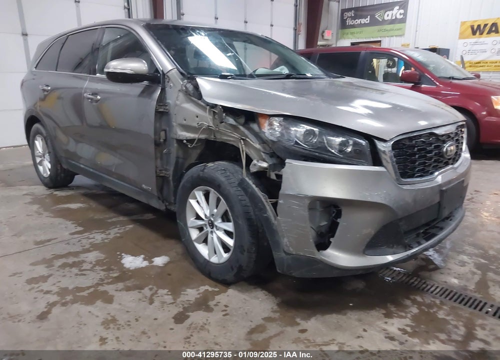 2019 KIA SORENTO 2.4L LX VIN: 5XYPGDA37KG509638