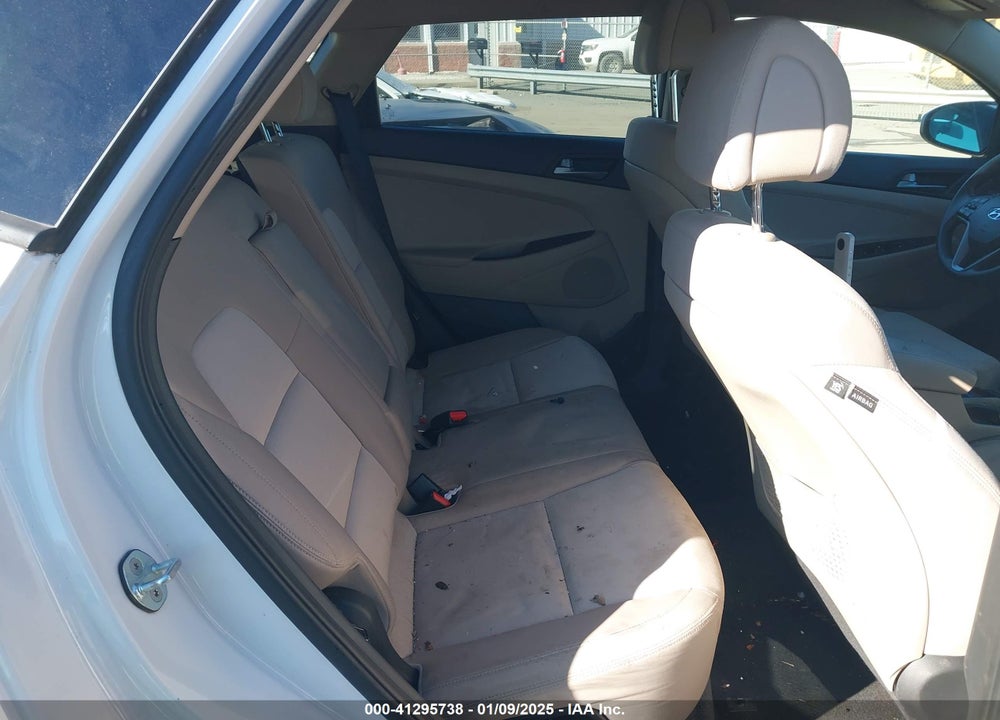 2017 HYUNDAI TUCSON SE VIN: KM8J3CA48HU406509