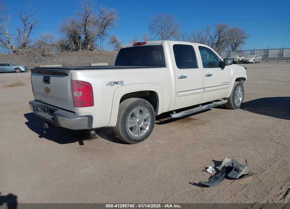 2013 CHEVROLET SILVERADO 1500 VIN: 3GCPKSE76DG369747