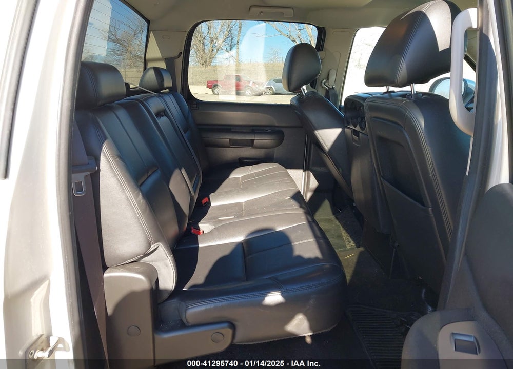 2013 CHEVROLET SILVERADO 1500 VIN: 3GCPKSE76DG369747
