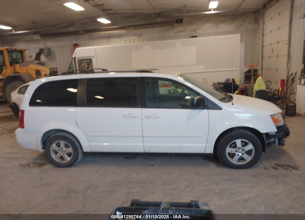 2010 DODGE GRAND CARAVAN HERO VIN: 2D4RN3D15AR499014