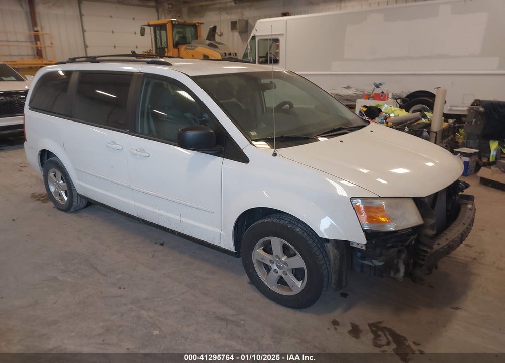 2010 DODGE GRAND CARAVAN HERO VIN: 2D4RN3D15AR499014