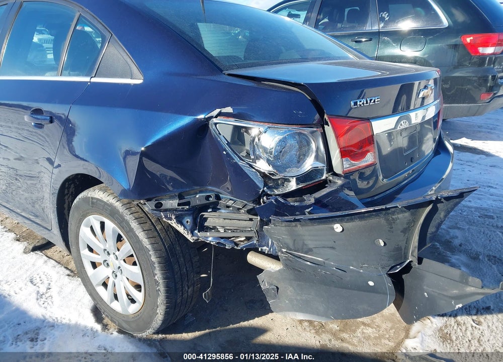 2011 CHEVROLET CRUZE LS VIN: 1G1PC5SHXB7151100