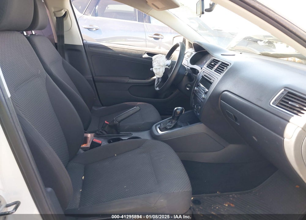 2012 VOLKSWAGEN JETTA 2.0L S VIN: 3VW2K7AJ1CM405379