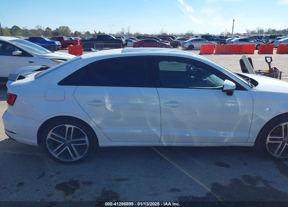2017 AUDI A3 VIN: WAUAUGFF5H1028537