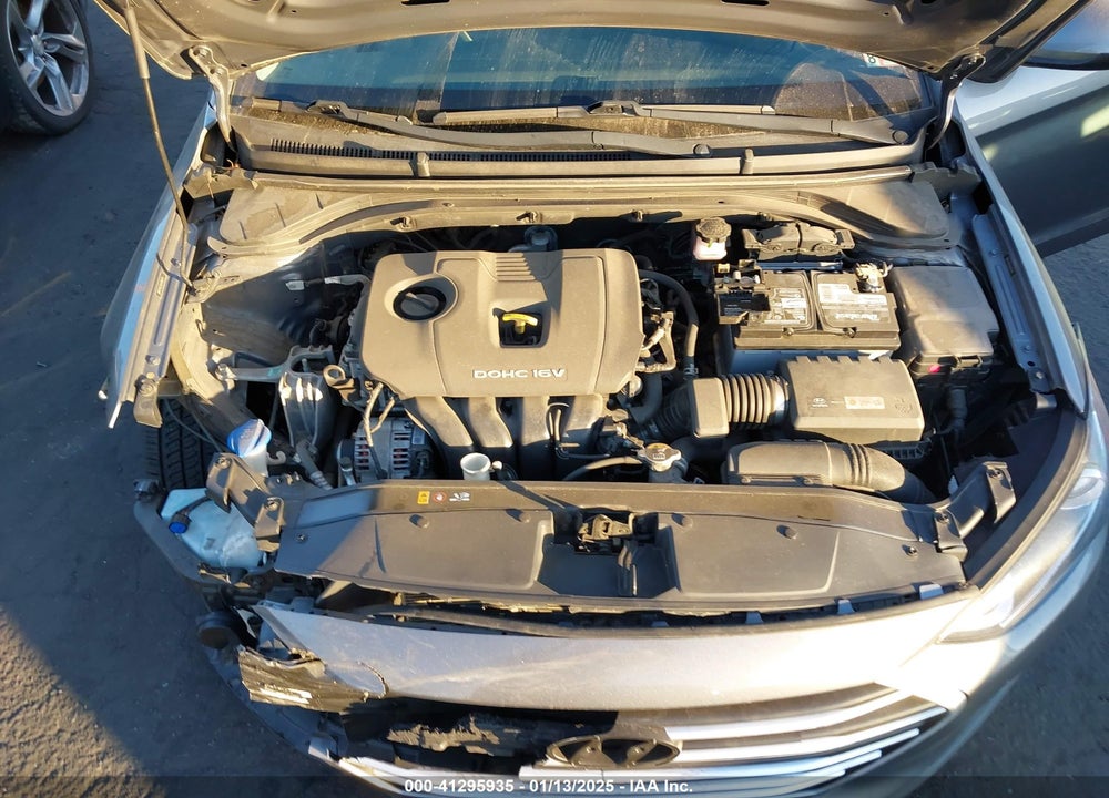 2018 HYUNDAI ELANTRA VIN: 5NPD74LF8JH386241