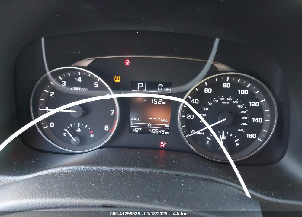 2018 HYUNDAI ELANTRA VIN: 5NPD74LF8JH386241