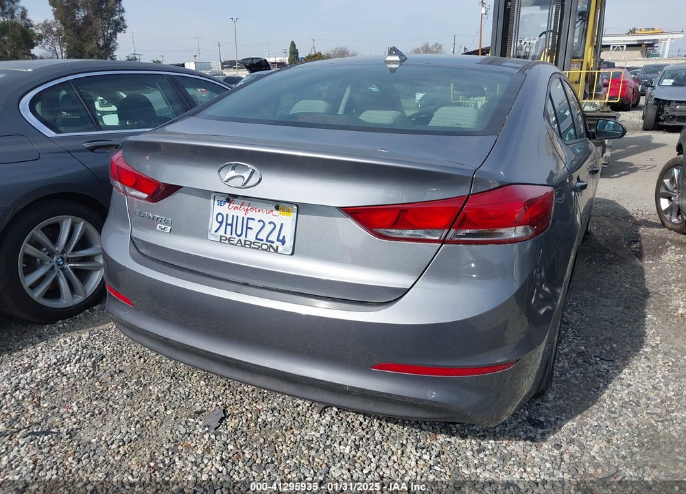 2018 HYUNDAI ELANTRA VIN: 5NPD74LF8JH386241