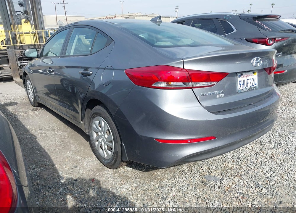 2018 HYUNDAI ELANTRA VIN: 5NPD74LF8JH386241