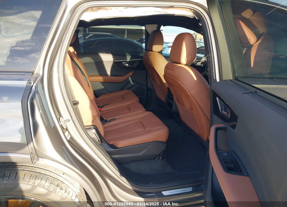 2024 AUDI Q7 VIN: WA1LCBF76RD010388