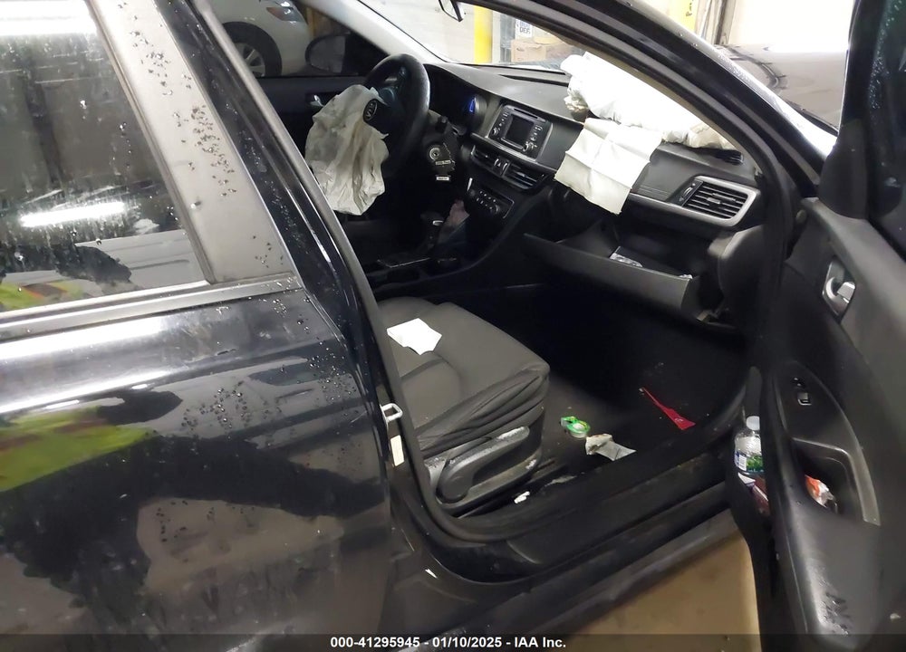 2016 KIA OPTIMA VIN: 5XXGT4L38GG020623