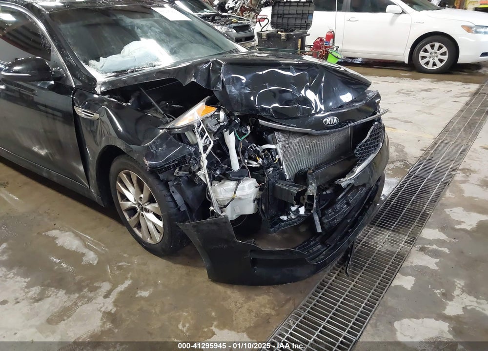 2016 KIA OPTIMA VIN: 5XXGT4L38GG020623