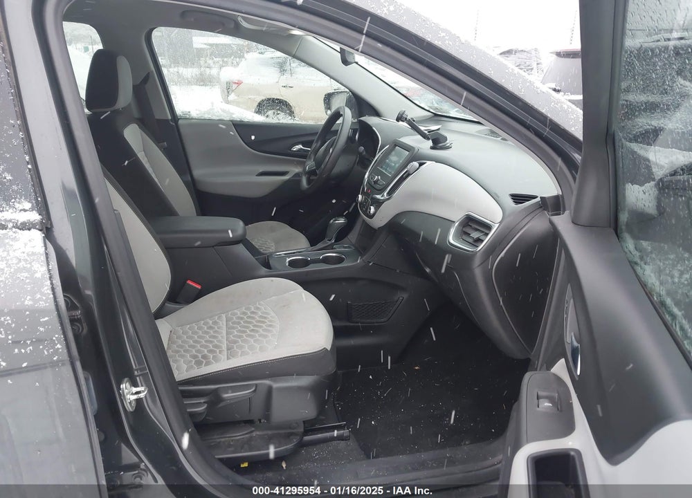 2018 CHEVROLET EQUINOX LS VIN: 2GNAXREV5J6339846