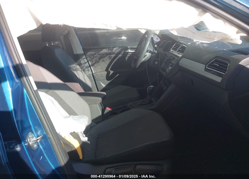 2018 VOLKSWAGEN TIGUAN 2.0T S VIN: 3VV1B7AX9JM047630