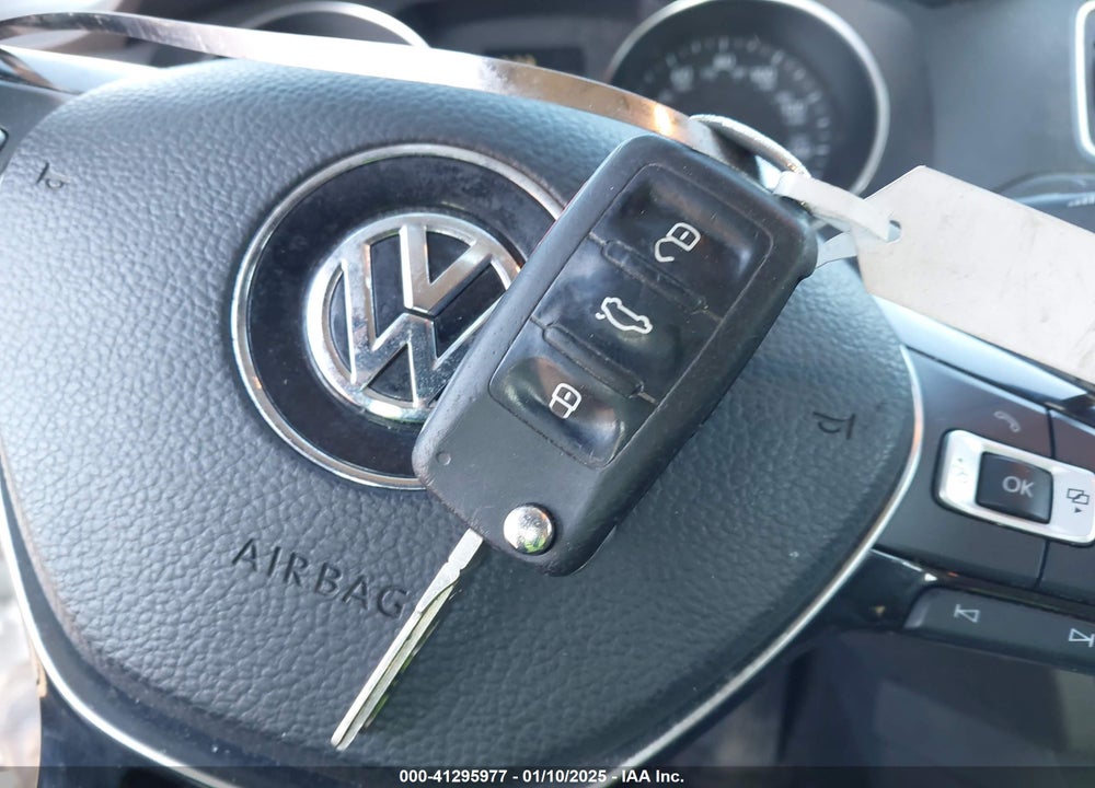 2017 VOLKSWAGEN JETTA 1.4T S VIN: 3VW2B7AJ9HM344533