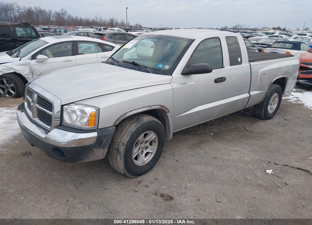2005 DODGE DAKOTA SLT VIN: 1D7HW42N65S220388