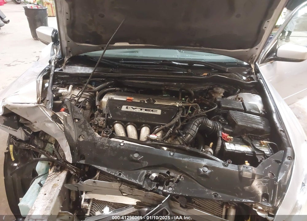 2005 HONDA ACCORD 2.4 EX VIN: 1HGCM56705A033084