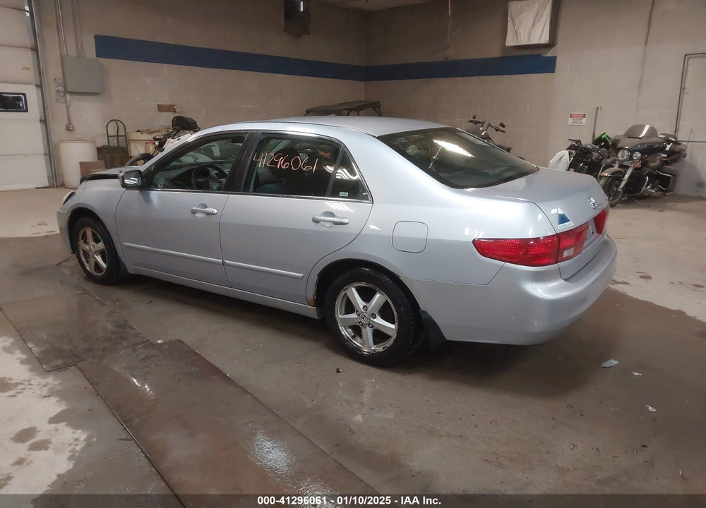 2005 HONDA ACCORD 2.4 EX VIN: 1HGCM56705A033084